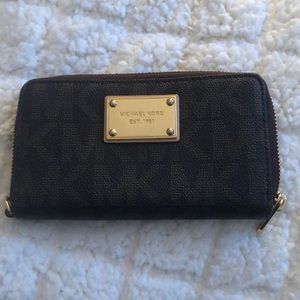 MICHAEL KORS SMALL WALLET